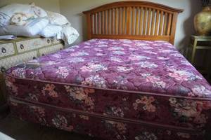 lot 142 image: Mission Oak sryle headboard w queen size mattress & box spring