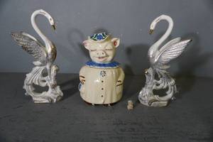 lot 42 image: Swan Statues, Piggy Cookie Jar-USA