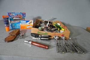 lot 47 image: Kitchen drawer utensils