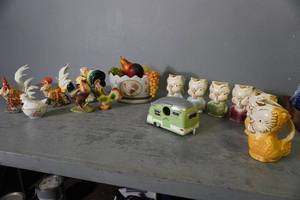 lot 149 image: 6 Bird pitchers, fruit ball, roosters, statues, Hen on nest