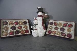 lot 154 image: 2  boxes of lg Christmas bulbs & snowman statue