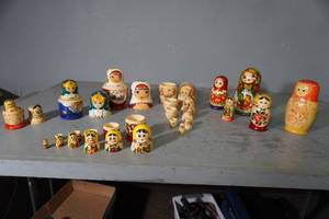 lot 172 image: 10 sets of nesting dolls-some never opened