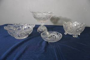 lot 179 image: 4 Byrde serving pieces