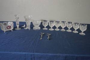lot 182 image: Byrde-7 goblets, 2 vases, 2 bowls