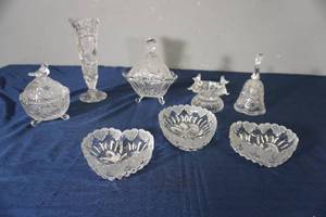 lot 187 image: Byrde-4 bowls, 2 covered bowls, vase and bell