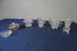 lot 191 image: Six Crystal covered dishes and vases