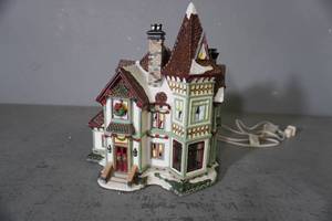 lot 228 image: Village Collection St Nicholas Square 2002