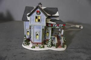 lot 229 image: Village Collection St Nicholas Square 2008