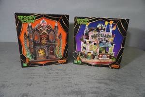 lot 242 image: 2 Lemax halloween-Wasteland Pub & doctor
