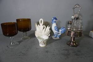 lot 262 image: Lefton china vase, cruet set and misc glass