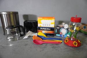 lot 264 image: SS wastebasket, toaster, lightbulbs, birdfeeder,