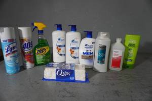 lot 266 image: Bathroom cleaners,shampoo,etc