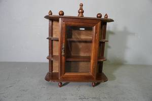 lot 268 image: Wall shelf for small knick knacks