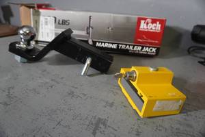 lot 5 image: Curt receiver hitch, 2 ball, trailer jack
