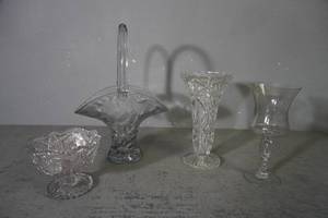 lot 293 image: Handle basket, vase and clear glass