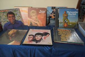 lot 154 image: Record albums, Roy Clark, Tammy W, Lawrence Welk