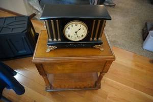 lot 158 image: Sessions mantle clock with key & weight, table