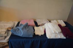 lot 172 image: Towels, both bath and hand towels