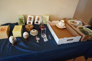 lot 215 image: Porcelain eggs, hair receiver, decorative plates, etc