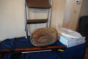 lot 216 image: Cane, stools, grabber, 2 toilet lids