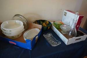 lot 224 image: 4 Glassbake, candy  dish & Mikasa bowl