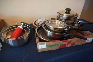 lot 237 image: Stainless steel pot and pan set