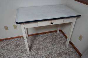 lot 270 image: White enamel top  table 41 L x 25 D x 30 T