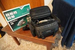 lot 300 image: Quasar movie camera & wood bench 28.5 L x 15 W x 19 T