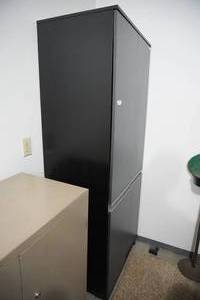 lot 338 image: Garage cabinet, 2 doors 31 W x 21D x 77 T