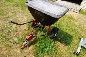 lot 370 image: Precision lawn spreader for garden tractor