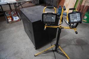 lot 45 image: Tri-pod light & cabinet 26 W x 18 D x 39T