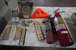 lot 73 image: 2) Fire extingushers, headlight glass, safety