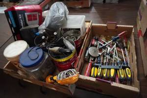 lot 84 image: Screwdrivers & misc nuts and bolts