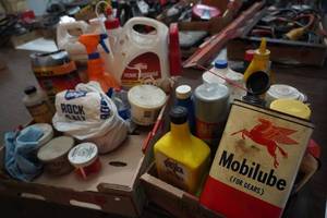 lot 85 image: Assorted auto and garden chemicals