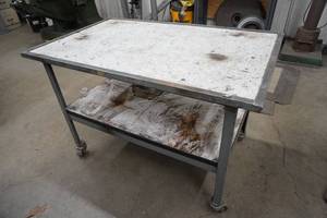 lot 129 image: Work table on wheels 45 L x 28 D x 30 T