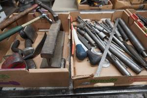 lot 131 image: Body tools, hammers, shafts