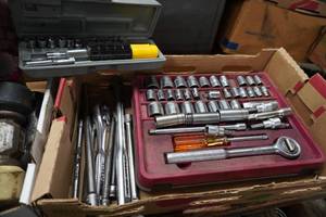 lot 137 image: Craftsman racket, breaker & several sockets