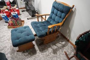 lot 255 image: Padded platform rocker & rocking stool