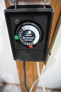 lot 260 image: Timer for blow molds on stand